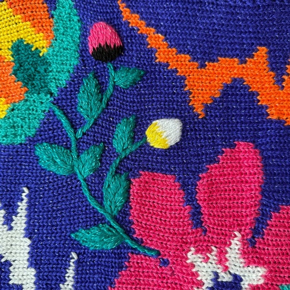 Vintage Jaclyn Smith Short Sleeve Floral Sweater - Picture 2 of 4